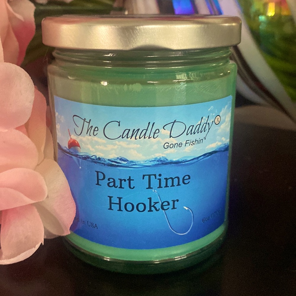Minty scented candle
